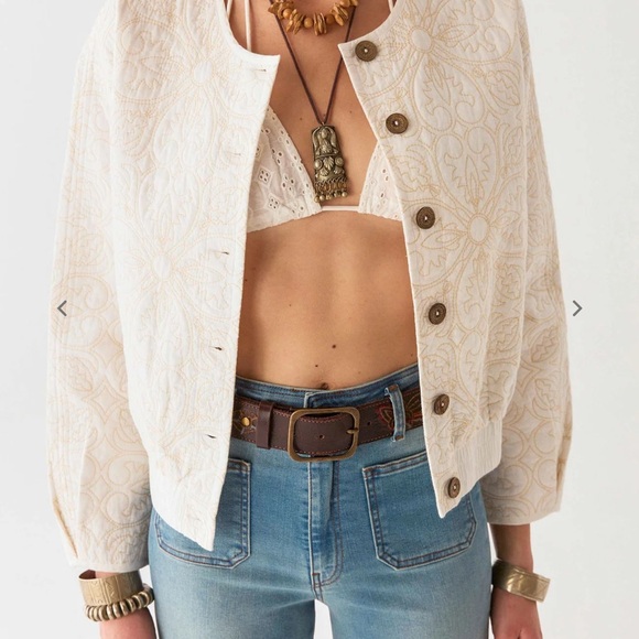 Maison Hotel Ivory Quilted Jacket Floral Stitching - Picture 4 of 7